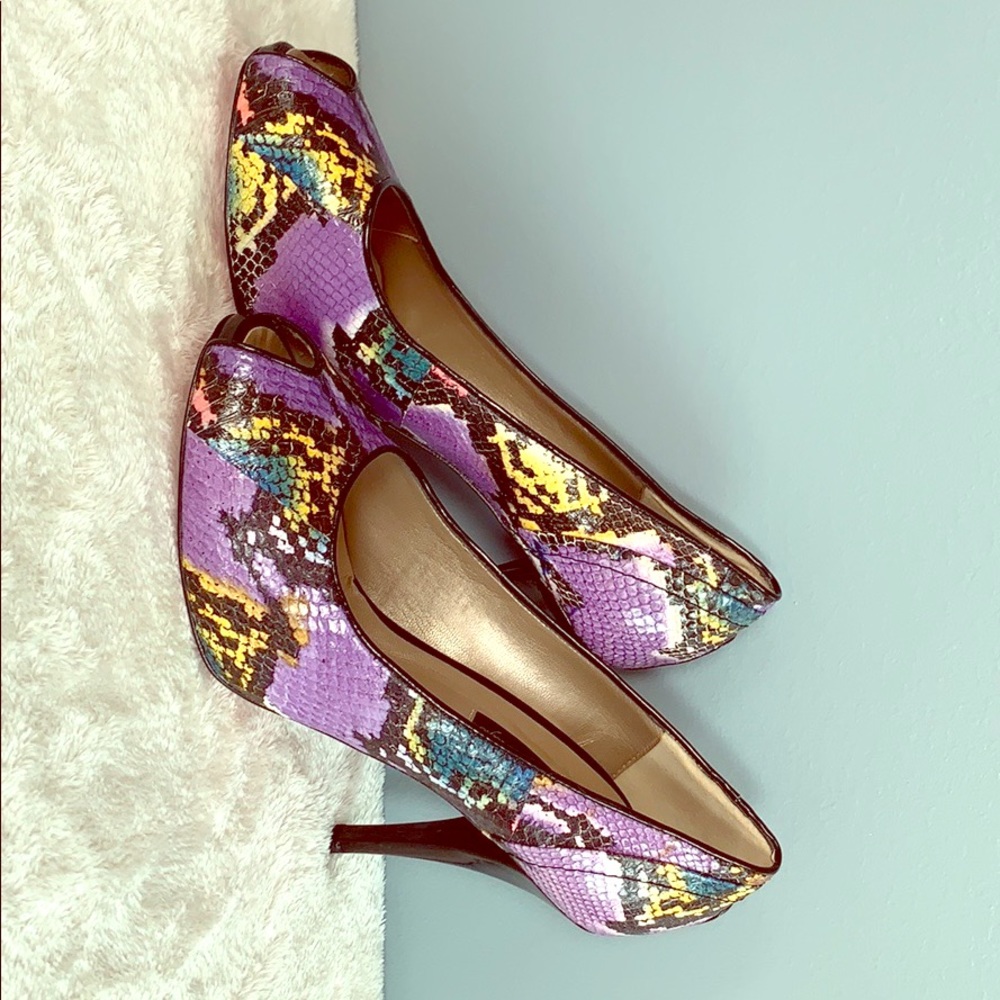 Multi Colored Painted Snake Pumps